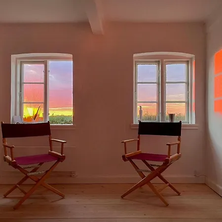 Bright With Sea Views To Hesselo Bay * Vejby