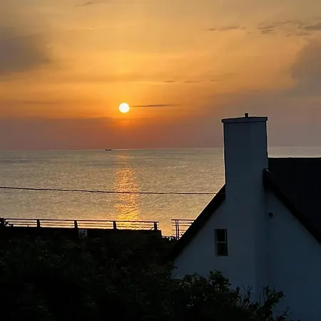 Bright With Sea Views To Hesselo Bay Casa de Férias