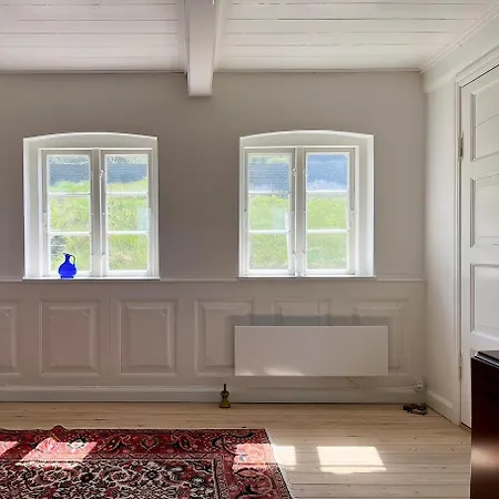 Bright With Sea Views To Hesselo Bay Vejby
